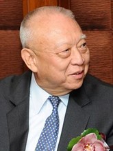 02 15 董建华照片