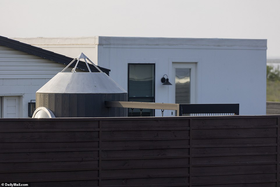 05 06 Musk home 3