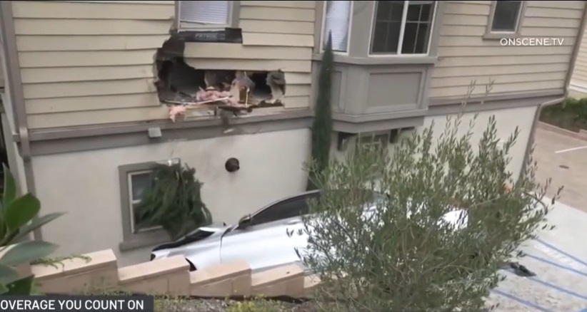 10 23 car crash 4