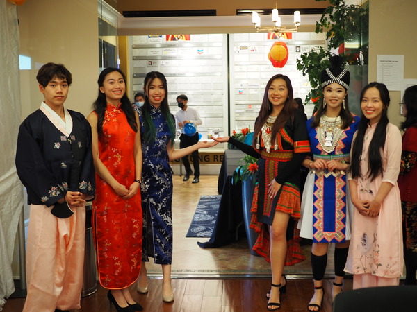 12 1 small Greeters at the Taste of Asia 