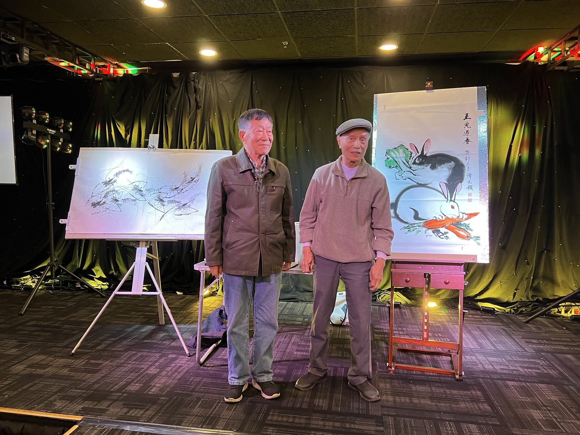 国画大师李克恭和谭元稷当场作画表演2