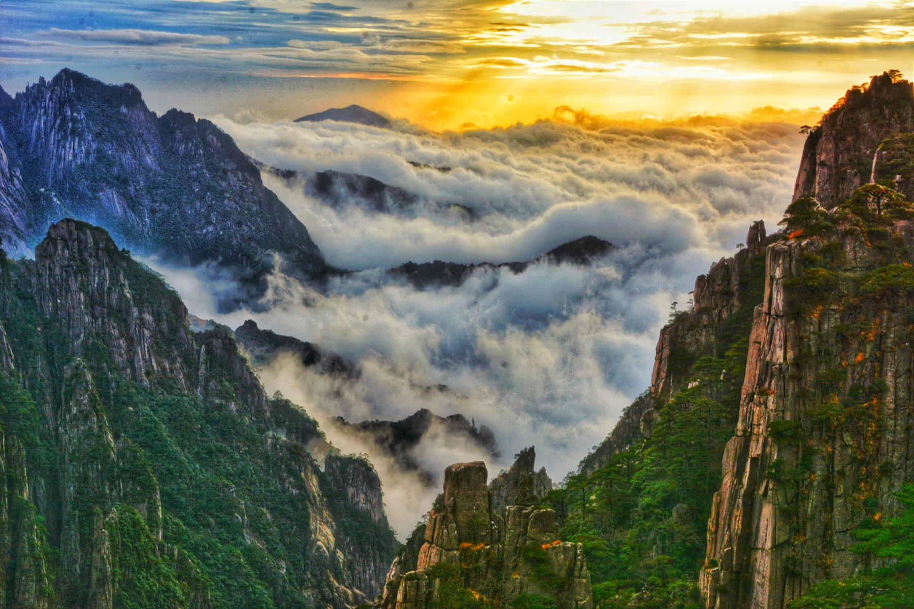 11 19 2020 雨后黄山 1
